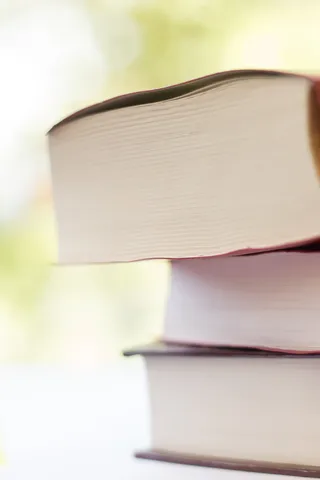 特写照片，三，书，书，图书馆，阅读，教育，文学