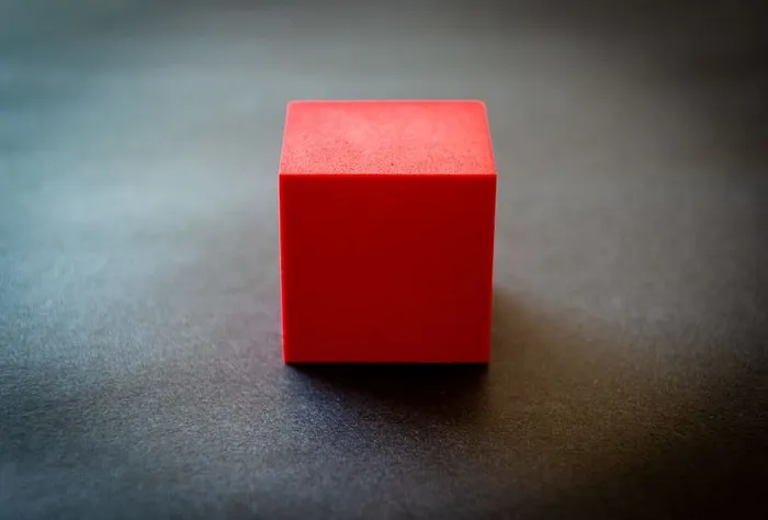 红色立方体