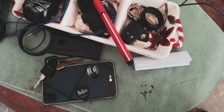 钢笔，马克笔，红色，智能手机，手机，戒指，戒指，东西