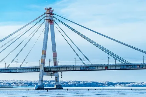 吊桥,蓝色,天空,白色,桥梁,白天,大海,海洋 吊桥,蓝色,天空,白色,桥梁,白天,大海,海洋