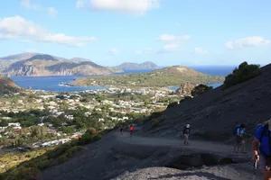 瓦卡诺，西西里岛，火山，地中海，山脉，天空，休闲活动，真人