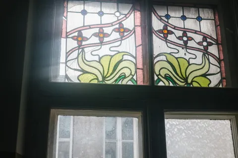 复古彩色玻璃窗