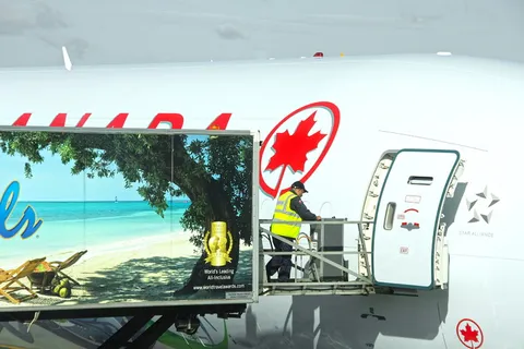 飞机、餐饮、海外、机场、收费、舷梯、运输、运输方式