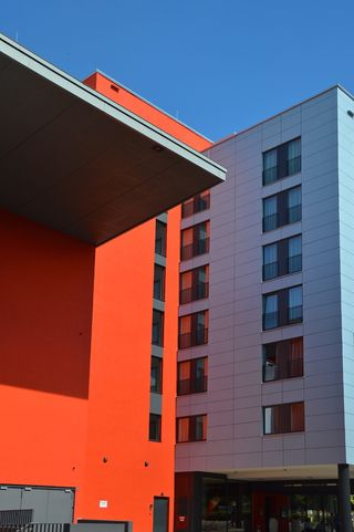 建筑，摩天大楼，塔楼，玻璃，镜像，云，天空