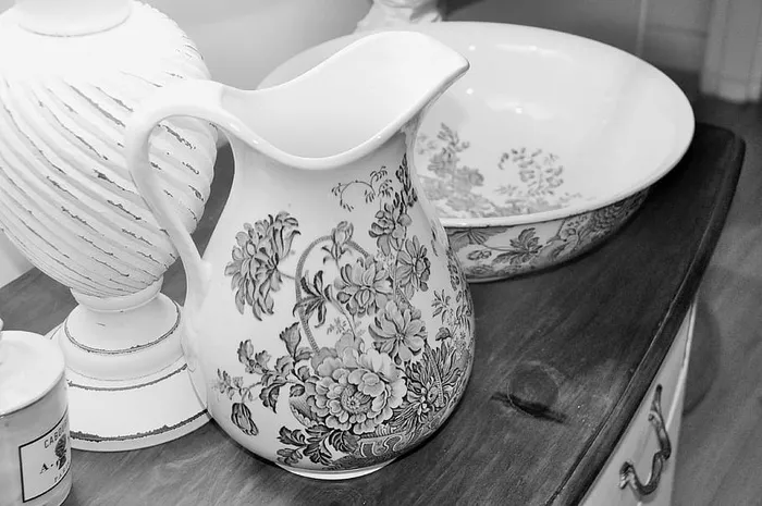 化妆品套装、瓷器、浪漫主义、跳蚤市场、古董、陶瓷、图案、室内