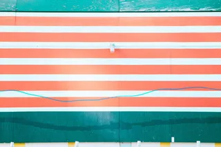 特写照片，橙色，白色，条纹，板状，直线，平行