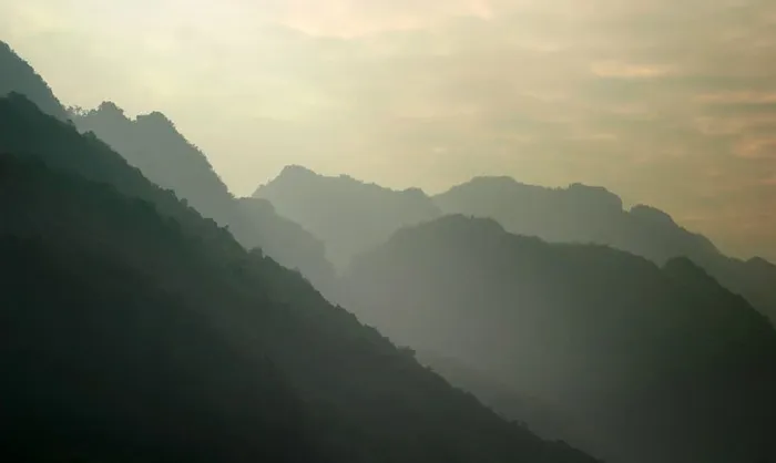 单色风景照片