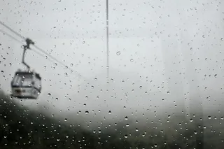 价格不菲的珍珠、壁纸、湿的、抽象的、水滴的、雨水的、水的、玻璃材质的