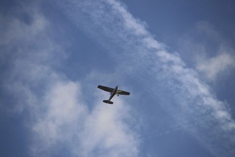 德国，沃尔夫斯堡，飞机，飞机，天空，轨迹，塞斯纳，云