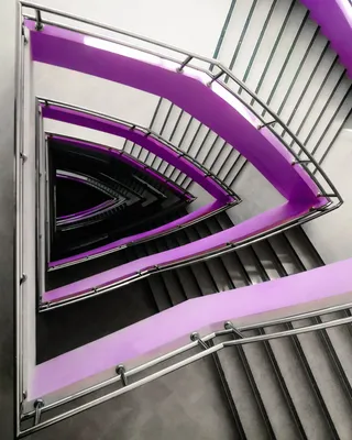 建筑, 建筑结构, 台阶和楼梯, 栏杆, 楼梯, 室内, 粉色, 螺旋楼梯