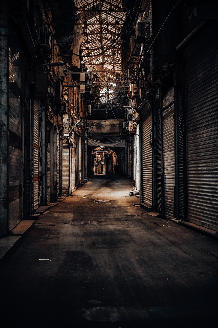 灰色百叶门店景