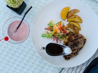 头部食物的高角度摄影