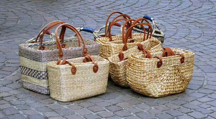 采购产品手提包，袋子，配件，配件，篮子，购物篮，走道，路径