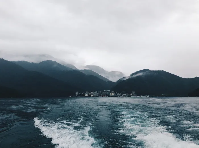山以外的水体