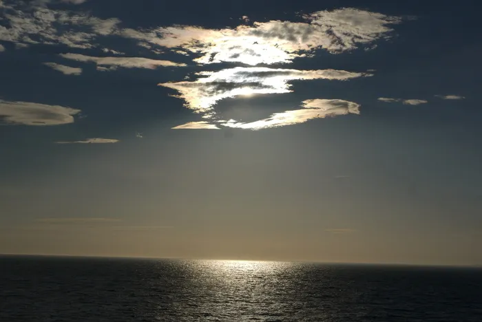 多云，太阳，海滩，大海，天空，夏天，云，户外