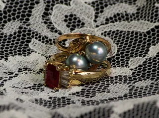 金色戒指，白色，纺织品，戒指，金，红宝石，钻石，珍珠