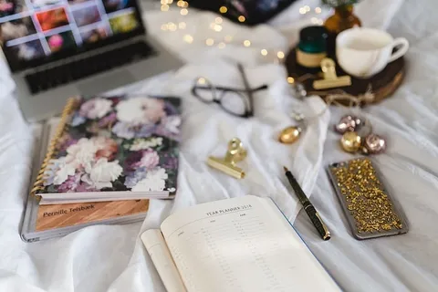 从床上开始工作