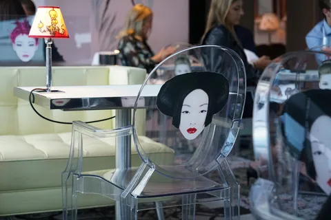 食物，餐厅，晚餐，偶然的人，透明，室内，玻璃材料，关注前景