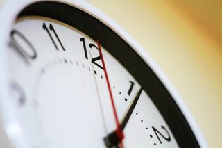 圆形模拟挂钟、时间、tiempo、计数、日、未来、分钟、年