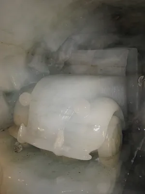 雕塑、冰、汽车、冰川、山脉、室内、特写、无人