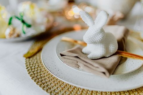 复活节餐桌装饰