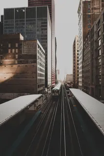 火车，车站，铁路，小径，城市，城市，建筑，设施