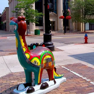 艺术家bc hart雕像，艺术，颜色，设计，雕像，建筑，城市，建筑外观