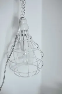 货架上的各种玩具和物品 货架上的各种玩具和物品