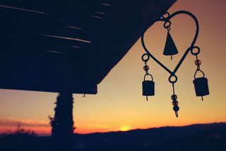 剪影，风，编钟，装饰，享受，夜晚，傍晚的太阳，快乐