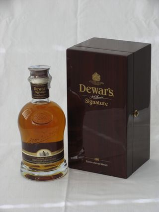 wisky、scottish、premium、容器、室内、静物、桌子、通信