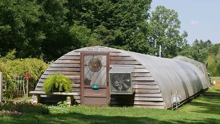 在新泽西州的深切割花园里的温室。