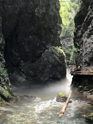 水，自然之美，风景-自然，岩石-物体，岩石，瀑布，运动，固体