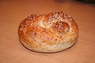 面包、小面包、食物、芝麻、新鲜度、早餐、棕色、木质材料