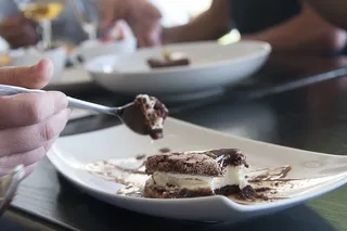 蛋糕，巧克力，冰淇淋，人手，食品和饮料，手，菜鸟图库，食品