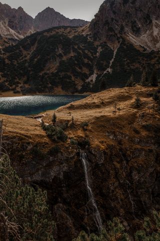 白天的瀑布, 山, 湖, 瀑布, 溪, 径流, 悬崖, 边缘