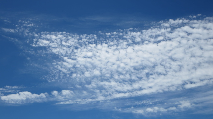 天空，自然，蓝天，云天，蓝色，自然之美，风景-自然，低角度视图
