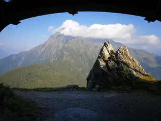 bunker，monte legnone，clouds，mountain，sky，scenics-自然，山脉，自然之美