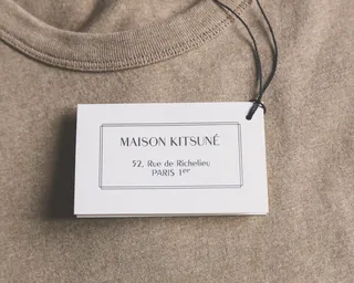 Maison Kitsune 产品标签