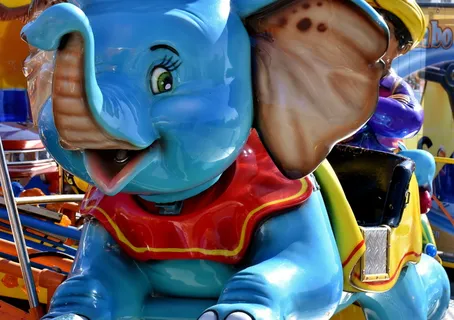 小飞象游乐园，游乐设施，旋转木马，大象，多彩，年度市场，民间节日，乐趣