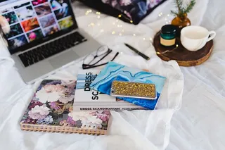 从床上开始工作