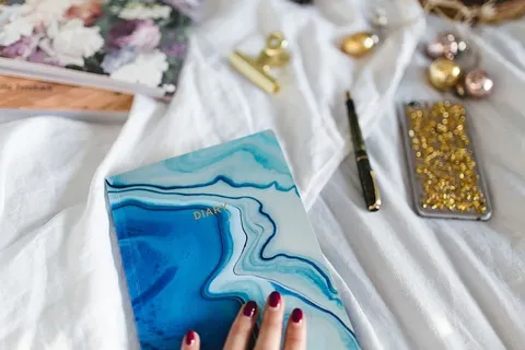 从床上开始工作