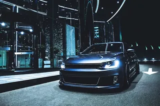 晚上在城里开车