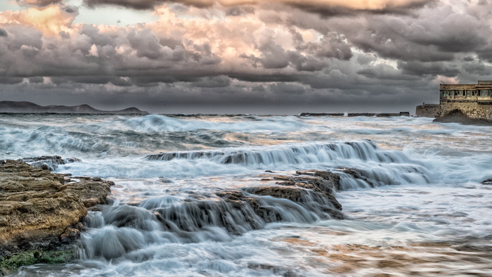 汹涌的海水