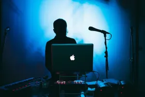 DJ的蓝光照片