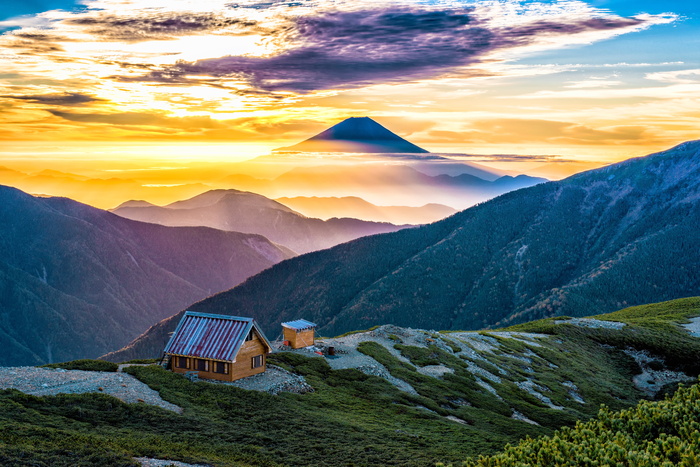 棕色，房子，山，白色，蓝色，天空，富士山，朝日