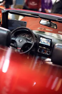 黑色宝马汽车方向盘