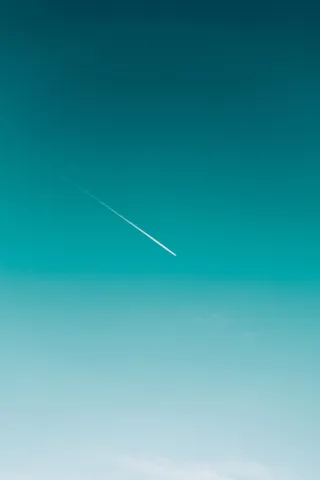 喷气式飞机、蒸汽轨迹、云天、天空、交通、蓝色、低角度视图、自然