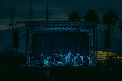 坦帕，柯蒂斯·希克森公园，音乐会，乐队，舞台，舞台-表演空间，夜晚，人群