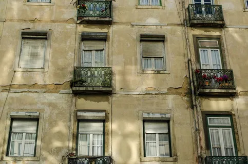 葡萄牙、里斯本、旅游、阿罗约、弗兰纳、建筑、窗户、鲜花 葡萄牙、里斯本、旅游、阿罗约、弗兰纳、建筑、窗户、鲜花