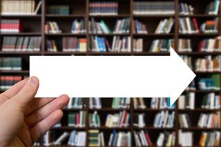 人，拿着，向右箭头纸，箭头，书，手，保持，方向